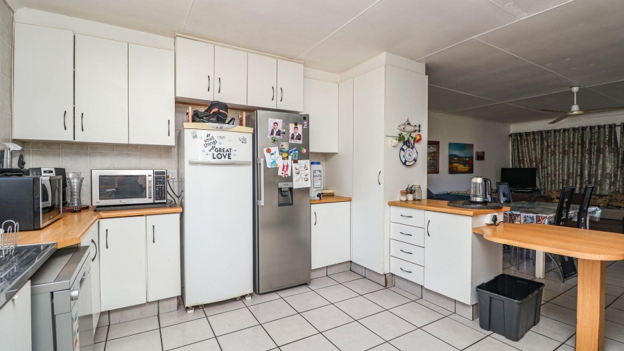 4 Bedroom Property for Sale in Little Brak River Western Cape